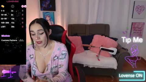 Snapshot of yeliana_sexy chatting on 19, 9, 2025 Valery online show from 19, 9, 2025