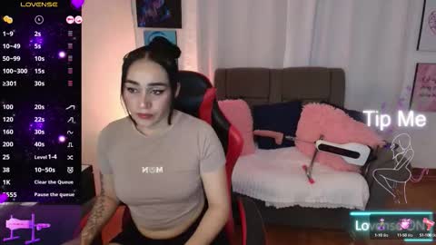 Snapshot of yeliana_sexy chatting on 25, 9, 2025 Valery online show from 25, 9, 2025