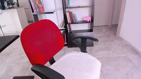 Snapshot of yenlo01 chatting on 19, 9, 2025 yenlo01 online show from 19, 9, 2025