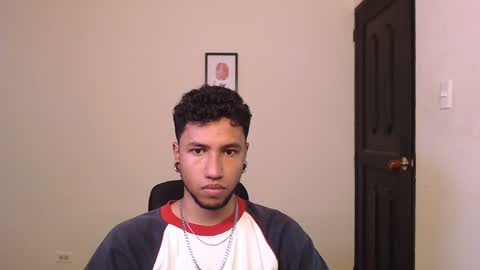 Snapshot of yerfon_s1 chatting on 23, 12, 2024 Yeff ind. model online show from 23, 12, 2024