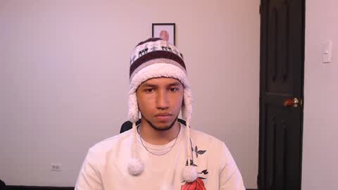 Snapshot of yerfon_s1 chatting on 25, 12, 2024 Yeff ind. model online show from 25, 12, 2024