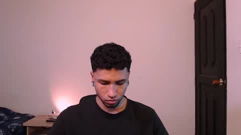 Snapshot of yerfon_s1 chatting on 14, 1, 2025 Yeff ind. model online show from 14, 1, 2025