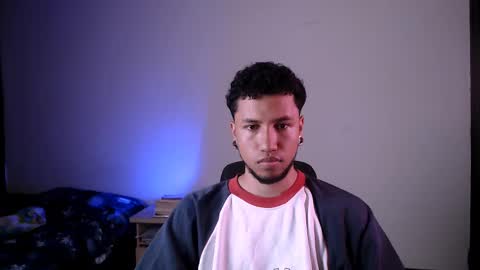 Snapshot of yerfon_s1 chatting on 5, 3, 2025 Yeff ind. model online show from 5, 3, 2025