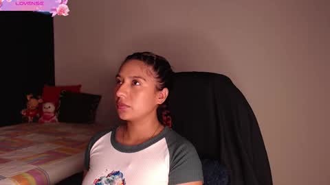 Snapshot of yes2802 chatting on 6, 10, 2025 Yesi online show from 6, 10, 2025