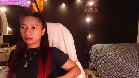 Snapshot of yes2802 chatting on 30, 10, 2025 Yesi online show from 30, 10, 2025