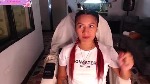 Snapshot of yes2802 chatting on 5, 11, 2025 Yesi online show from 5, 11, 2025