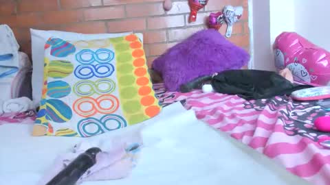 yesicasquirt65 online show from 24, 2, 2026