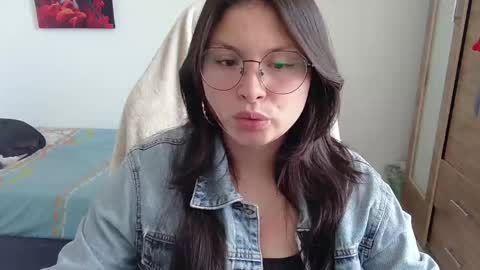 Snapshot of yessica_gomez01 chatting on 30, 4, 2026 yessica_gomez01 online show from 30, 4, 2026