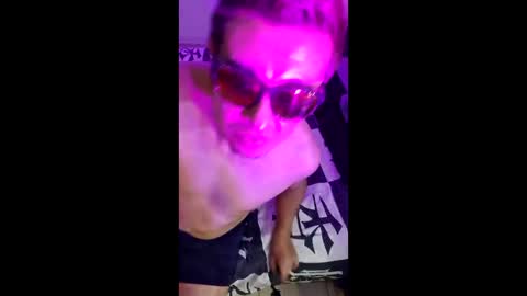 yeyo_sex online show from 28, 4, 2026