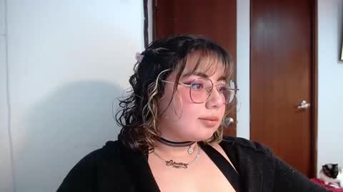Snapshot of yini_angel07 chatting on 16, 3, 2026 hii i am yini online show from 16, 3, 2026
