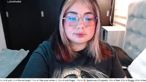 hii i am yini online show from 17, 4, 2026