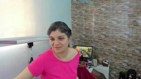 yinyyanghot online show from 4, 12, 2025