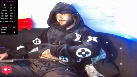 Snapshot of yio__cohen chatting on 5, 3, 2025 yio cohen online show from 5, 3, 2025