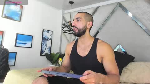 Snapshot of yiyo10_ chatting on 1, 1, 2025 Yiyo online show from 1, 1, 2025