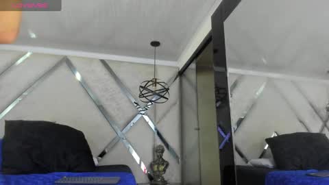 Snapshot of yiyo10_ chatting on 19, 1, 2025 Yiyo online show from 19, 1, 2025