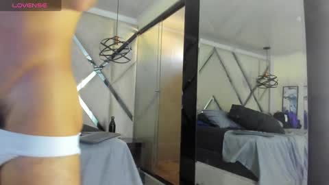 Snapshot of yiyo10_ chatting on 6, 3, 2025 Yiyo online show from 6, 3, 2025