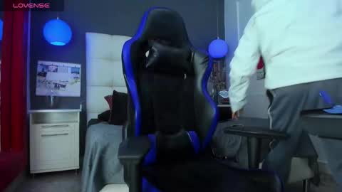 Snapshot of yiyo10_ chatting on 16, 11, 2025 Yiyo online show from 16, 11, 2025