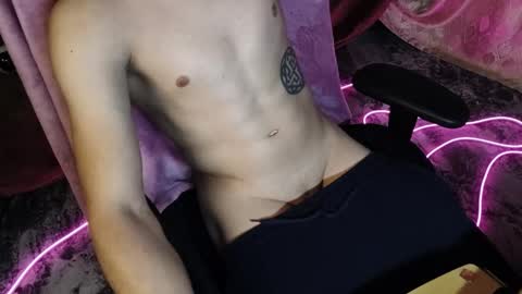 Snapshot of ylk_ chatting on 5, 10, 2025 Darius online show from 5, 10, 2025