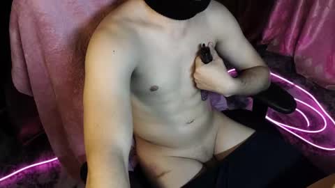 Snapshot of ylk_ chatting on 24, 11, 2025 Darius online show from 24, 11, 2025