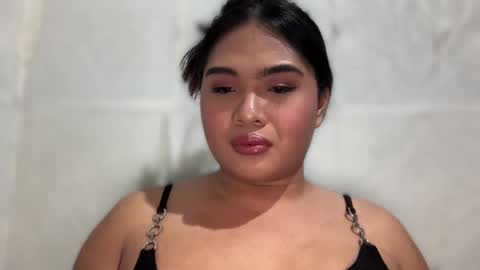 Snapshot of yllanahard chatting on 17, 12, 2025 yllana love online show from 17, 12, 2025