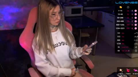     online show from 14, 12, 2024