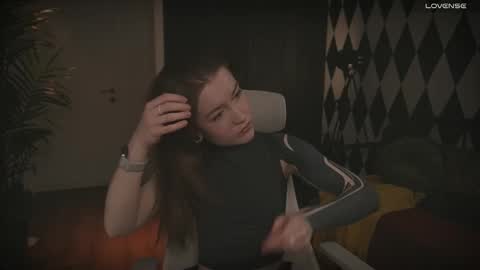 Snapshot of ynnenbrynn chatting on 10, 2, 2025 ynnenbrynn online show from 10, 2, 2025