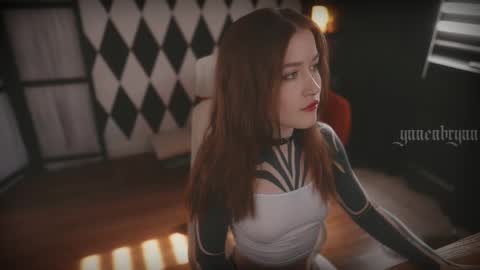 Snapshot of ynnenbrynn chatting on 11, 9, 2025 ynnenbrynn online show from 11, 9, 2025