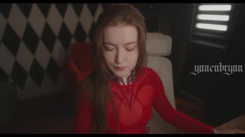 Snapshot of ynnenbrynn chatting on 17, 11, 2025 ynnenbrynn online show from 17, 11, 2025