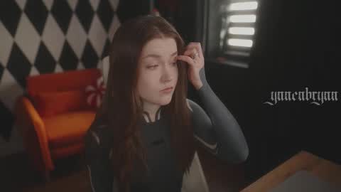 Snapshot of ynnenbrynn chatting on 16, 12, 2025 ynnenbrynn online show from 16, 12, 2025