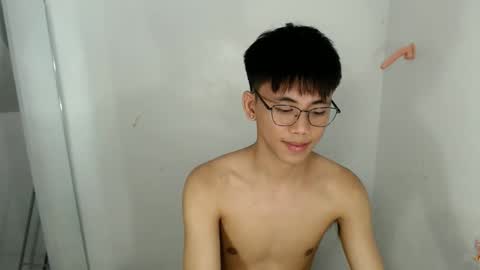 Snapshot of ynotyu chatting on 19, 4, 2026 ynotyu online show from 19, 4, 2026