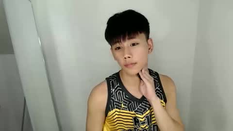 Snapshot of ynotyu chatting on 4, 5, 2026 ynotyu online show from 4, 5, 2026