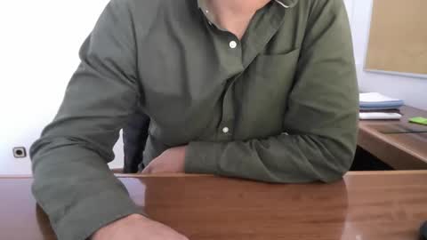 Snapshot of yo47 chatting on 3, 12, 2025 Yo47 online show from 3, 12, 2025