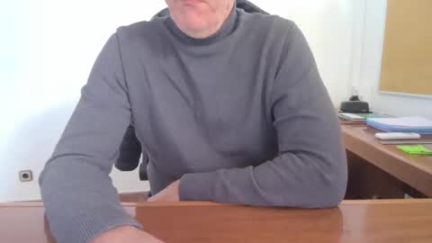 Snapshot of yo47 chatting on 18, 12, 2025 Yo47 online show from 18, 12, 2025