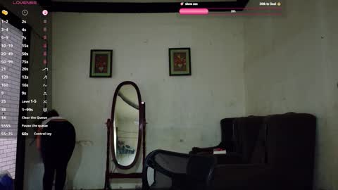 Snapshot of yoga_yogi chatting on 25, 9, 2025 yoga_yogi online show from 25, 9, 2025