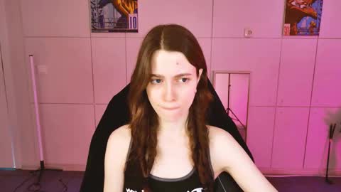 yoka_paradoxxx online show from 20, 3, 2026