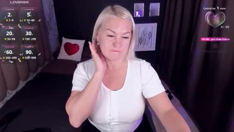 Snapshot of yolanda_kiss chatting on 12, 10, 2025 Yolanda online show from 12, 10, 2025