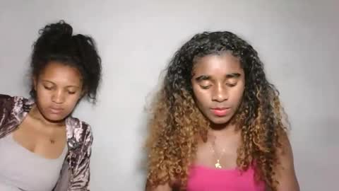 Snapshot of yolandrina05 chatting on 15, 10, 2025 yolandrina05 online show from 15, 10, 2025