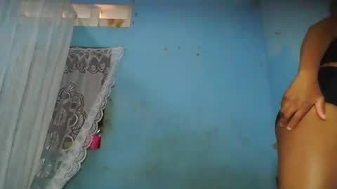 Snapshot of yolandrina90 chatting on 20, 10, 2025 yolandrina90 online show from 20, 10, 2025