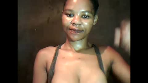 Snapshot of yoncexx25 chatting on 23, 12, 2024 amazingkellyxx online show from 23, 12, 2024