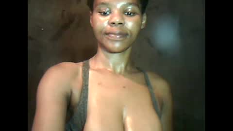 Snapshot of yoncexx25 chatting on 3, 1, 2025 amazingkellyxx online show from 3, 1, 2025