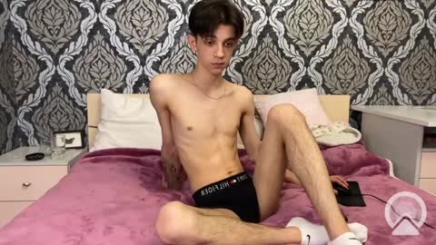 Snapshot of yoo_dee_ohh chatting on 17, 12, 2024 Yoo Dee Ohh online show from 17, 12, 2024