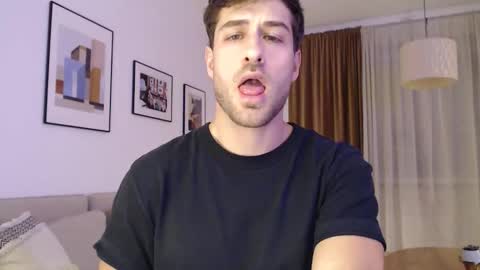 Snapshot of yoooups chatting on 14, 12, 2025 Yoooups online show from 14, 12, 2025