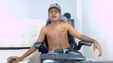 Snapshot of yordi_alpha chatting on 24, 10, 2025 Yordi online show from 24, 10, 2025