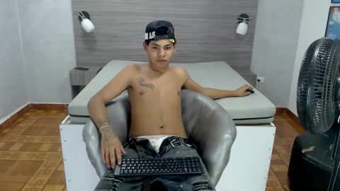 Snapshot of yordi_alpha chatting on 7, 11, 2025 Yordi online show from 7, 11, 2025