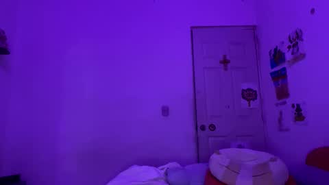 Snapshot of yorlenig692 chatting on 17, 11, 2025 yorlenig692 online show from 17, 11, 2025