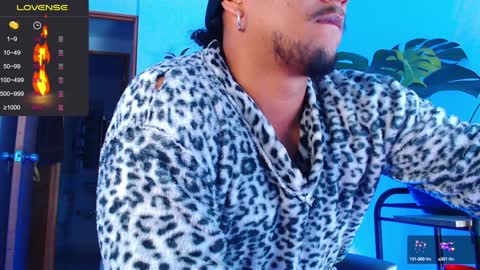 Snapshot of yosoy_enzo2020 chatting on 2, 1, 2025 Enzo online show from 2, 1, 2025