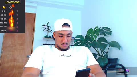 Snapshot of yosoy_enzo2020 chatting on 20, 1, 2025 Enzo online show from 20, 1, 2025