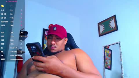 Snapshot of yosoy_enzo2020 chatting on 2, 11, 2025 Enzo online show from 2, 11, 2025