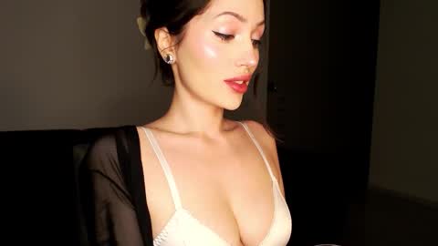 Snapshot of you_deserve chatting on 21, 9, 2025 Sophie online show from 21, 9, 2025