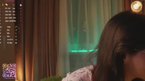 Snapshot of you_fell_in_love chatting on 15, 12, 2025 Elizabeth brunette -- Darline blonde online show from 15, 12, 2025